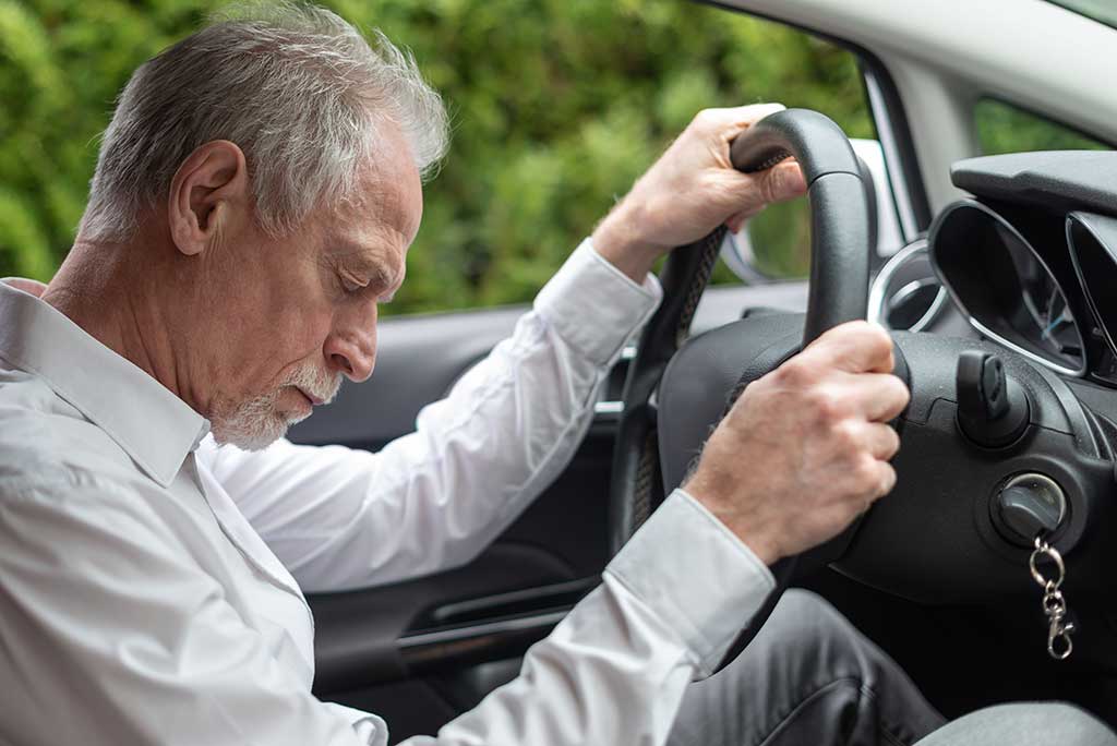 When should elderly people stop driving?