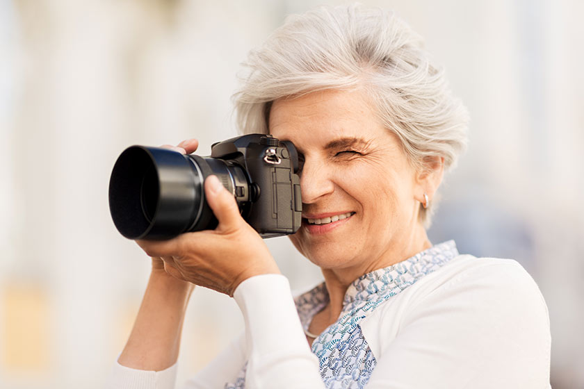 How To Be Single And Happy In Retirement - Conservatory Senior Living